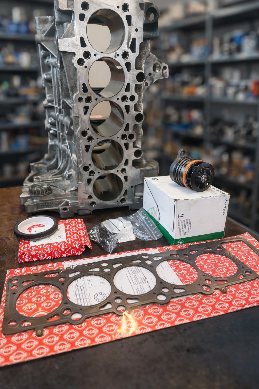 VW T5 2.5 TDI Motorschaden Motorblock Instandsetzung mit verstärkten Kolben und Zylinderbeschichtung Problem